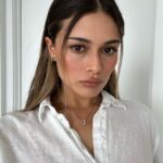 Daniela Calle Instagram - Ultimamente❤️‍🔥🪄

1. Fotos que me hizo el amor para todas mis plataformas de musica❤️ es la mejor? si lo es! 
2. DIME ~ disponible en todos lados, mi primera canción. 🥹
3. Una mas de del 1.
4. Muecas en el carro del video de DIME, hay algo que me parece muy lindo de los carros así como este 🚙
5. Pedi una almohada extra larga y llego justo en el momento de emoción por una noticia que sabrán muy pronto. 🤫
6. 🥶
7. No se que estaba haciendo. Solo se que habíamos terminado dia de grabación!
8. Dime una semana después que salió a la luz! GRACIAS 🥹
9. Selfie de ayer porque why not? 
10. Mi outfit a resaltar de la semana pasada.