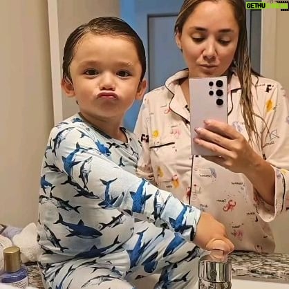 Sherlyn - 49.1K Likes - Que tal mi mini blogger "los amo amigos"
@andrenuestrobebe
