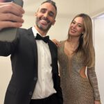 Jésica Cirio Instagram - Mi semana en 10 fotos 🫶🏻

1. Haciéndome la sexy en el espejo🪞
2. Listas para salir a pasear 🚗
3. Mi look para el evento de @janoseventos👗
4. Merienda con amigos ☕️
5. Selfie después de entrenar 💪🏻
6. Visitando @macn.oficial con Chloe 🦕
7. Conociendo a Solei 👶🏻
8. Gran compañero de conducción @polloalvarez 🎤
9. Muero de amor 🥰
10. Hay equipo @polloalvarez @gastialmada @federicoalmadaokk 🙌🏻