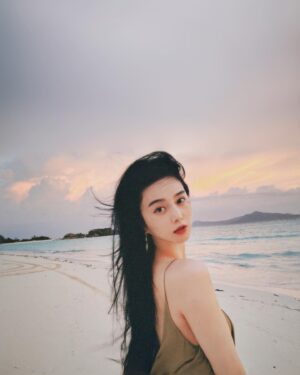 Fan Bingbing Instagram - Happy Qixi Festival! 🎋❤️

The Qixi Festival - also known as the Chinese Valentine's Day, is named after the seventh day of the seventh lunar month in the traditional Chinese calendar. 

It is celebrated to commemorate the tale of love between a cowherd, Niulang, and a weaver girl, Zhinü.