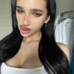 Liza Anokhina Instagram - Вика Амораева
