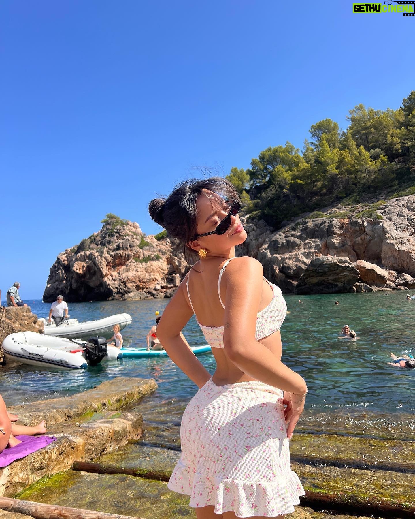 Cierra Ramirez Instagram - mentally, i am here😎