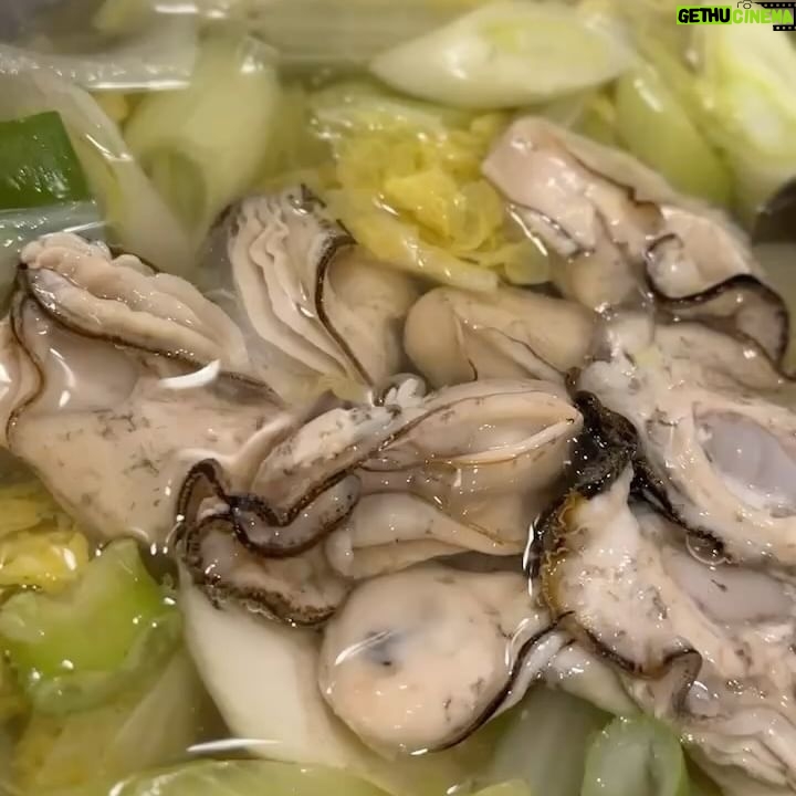 Nozomi Sasaki Instagram - .
I♡seafood
山治さんにオーダーして届いた魚介類を食べて元気いっぱい!
毎日幸せ。
