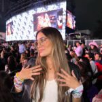 Daniela Calle Instagram - Los que me conocen saben lo que me soñaba con ir a ver a Taylor Swift 

Los que me he encontrado estos meses saben que sólo hablaba de la noche de anoche. 

Y los que se han montado en un carro conmigo saben que Eras Tour era mi playlist designada. 

❤️‍🔥🥹✨