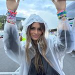 Daniela Calle Instagram - Los que me conocen saben lo que me soñaba con ir a ver a Taylor Swift 

Los que me he encontrado estos meses saben que sólo hablaba de la noche de anoche. 

Y los que se han montado en un carro conmigo saben que Eras Tour era mi playlist designada. 

❤️‍🔥🥹✨