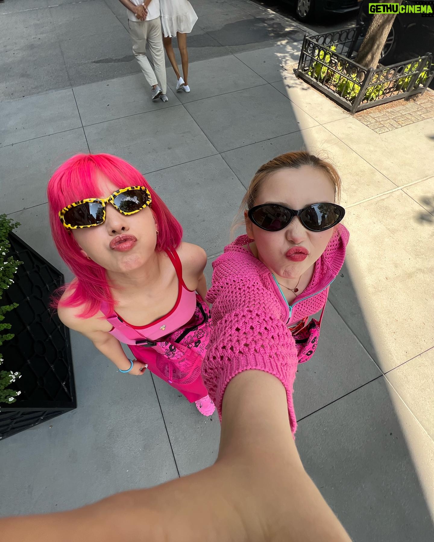 Riisa Naka Instagram - pink🩷pink🩷NewYork🗽🩷