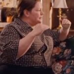Elizabeth Banks Instagram - How fitting that #NationalDogDay falls on @melissamccarthy’s birthday. Happy Birthday to my hilarious friend!!! ❤️❤️