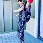 Elizabeth Banks Instagram – Kicking it into this long weekend let’s go last days of summer