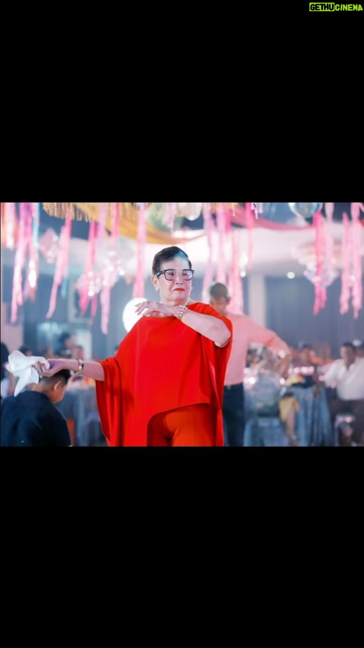 Karla Estrada Instagram - KURAATSA is a Waray waray traditional dance.
In most occasions diri puydi nga waray makuracha! At syempre bida ang birthday girl! Happy birthday mama Thelma πππ
@maninggerz
#maykwartasakuratcha