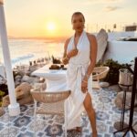 LeToya Luckett Instagram - ✨Atardecer✨

sun·set
/ˈsənˌset/

noun
the time in the evening when the sun disappears or daylight fades.