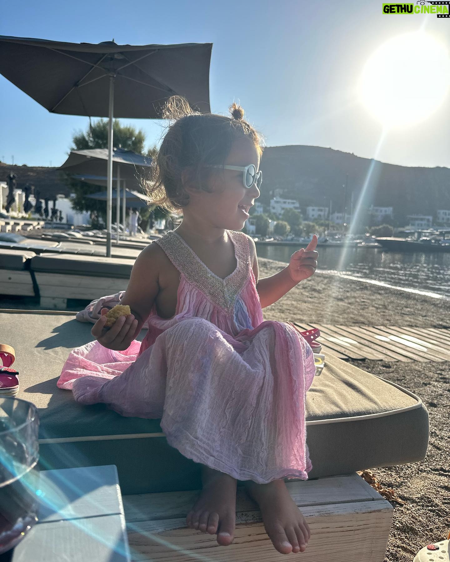 Özge Özpirinçci Instagram - Patmos we loved you! 💙🤍