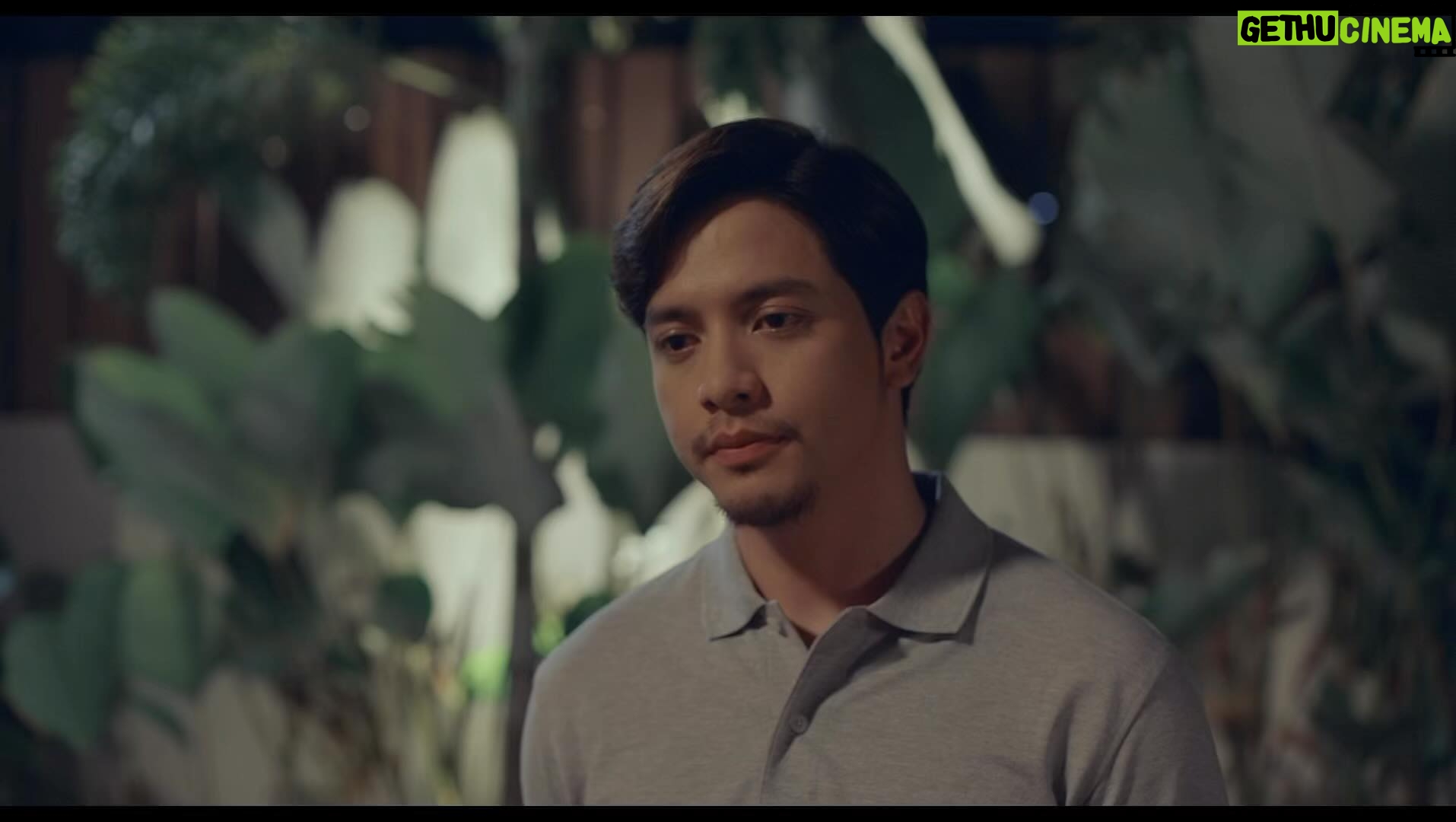 Julia Montes - 93.3K Likes - Nasaktan. 💔
#FiveBreakUpsAndARomance
#5BAARscenedrop