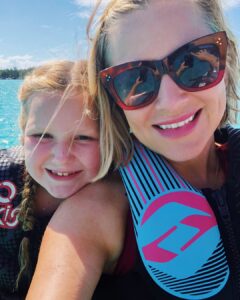 Jessica Capshaw Instagram - Seriously...fun. 
#BoraBora (so nice they had to name it twice 😬)