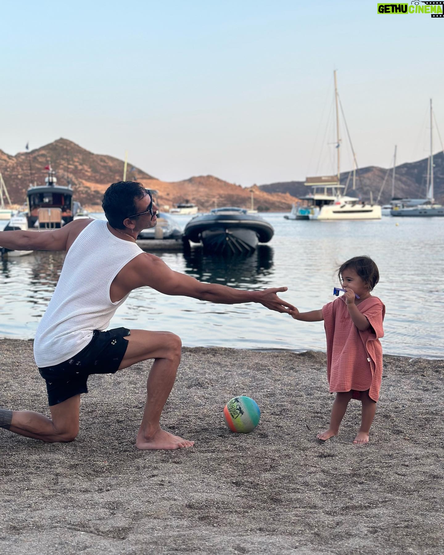 Özge Özpirinçci Instagram - Patmos we loved you! 💙🤍