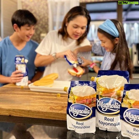 Judy Ann Santos Instagram - Mas masarap ang merienda bonding namin by adding our favorite Magnolia Mayo na may tamang tamis-asim sarap on our hotdog sandwiches. Dito na din kayo sa Magnolia Mayo!
#MagnoliaMayo #TamangTamisAsimSarap