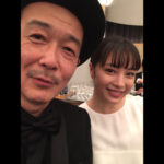 Suzu Hirose Instagram - リリーさん
是枝さんと同じ感覚で、んー、そう、お父さんです笑
2枚目のはね、2年？前？のアカデミー賞の時にね、あ、だからSUNNYの撮影の1年くらい前に、たまたま打ち上げかなんかの時に大根監督が撮ってくださってたものを発見した
#SUNNY強い気持ち強い愛