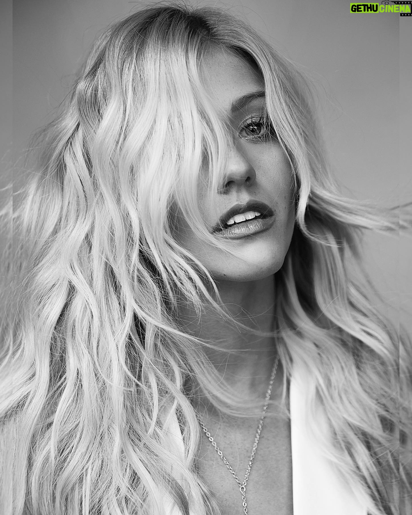 Katherine McNamara Instagram - “She is a lover of intellectualism and deliciously wicked things…“ - Lee #TGIF