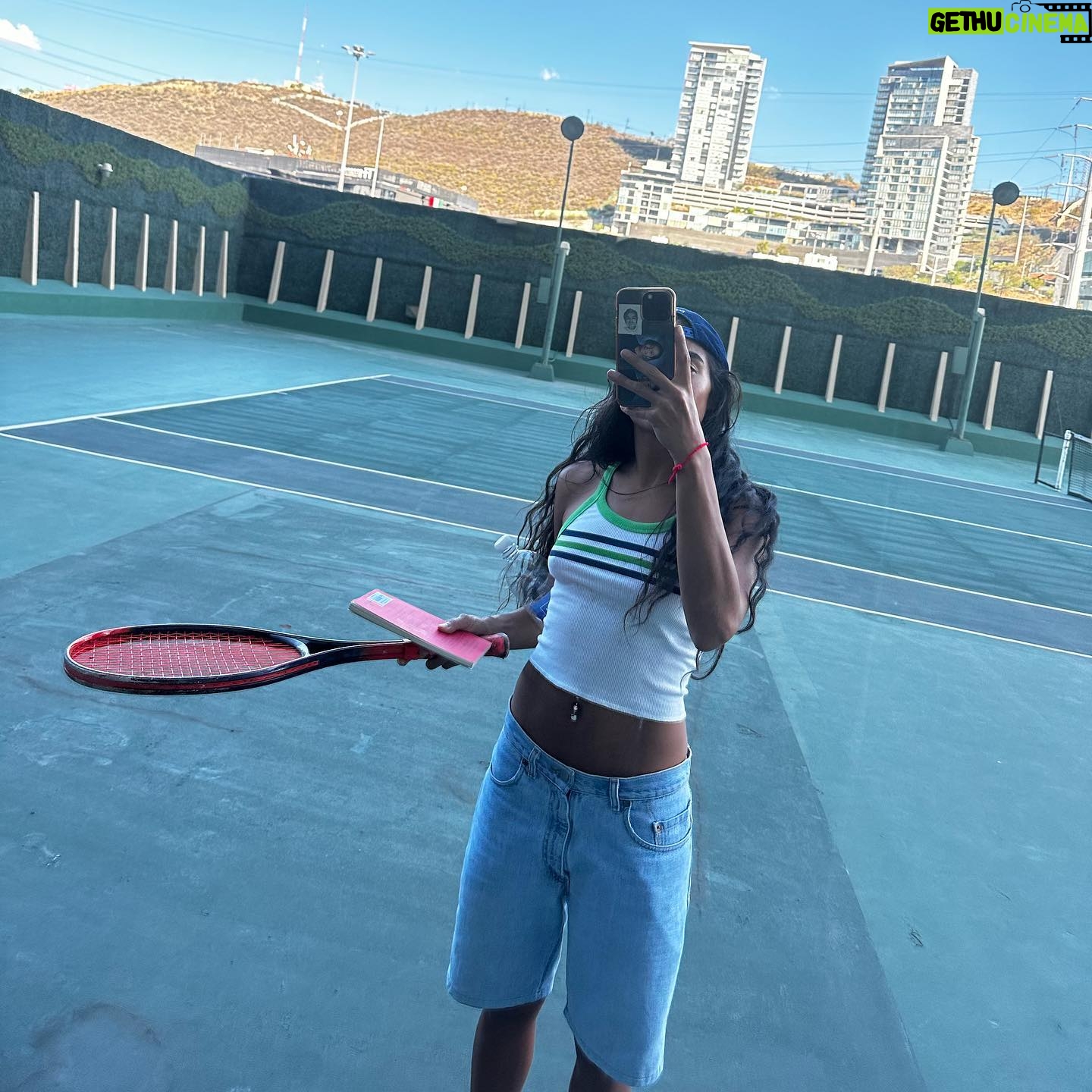 Jessie Reyez Instagram - I didn’t stop at the top of the cliff to look over it and get scared. It’s my 1,2,3 trick. I commit to three regardless of fear. And that’s how I get things done that might make me nervous.. most of the time