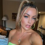 Mandy Rose Instagram – @skims never disappoints 💚

So awesome meeting you all today at #TerrorCon with @bigeventny 🙏🏻