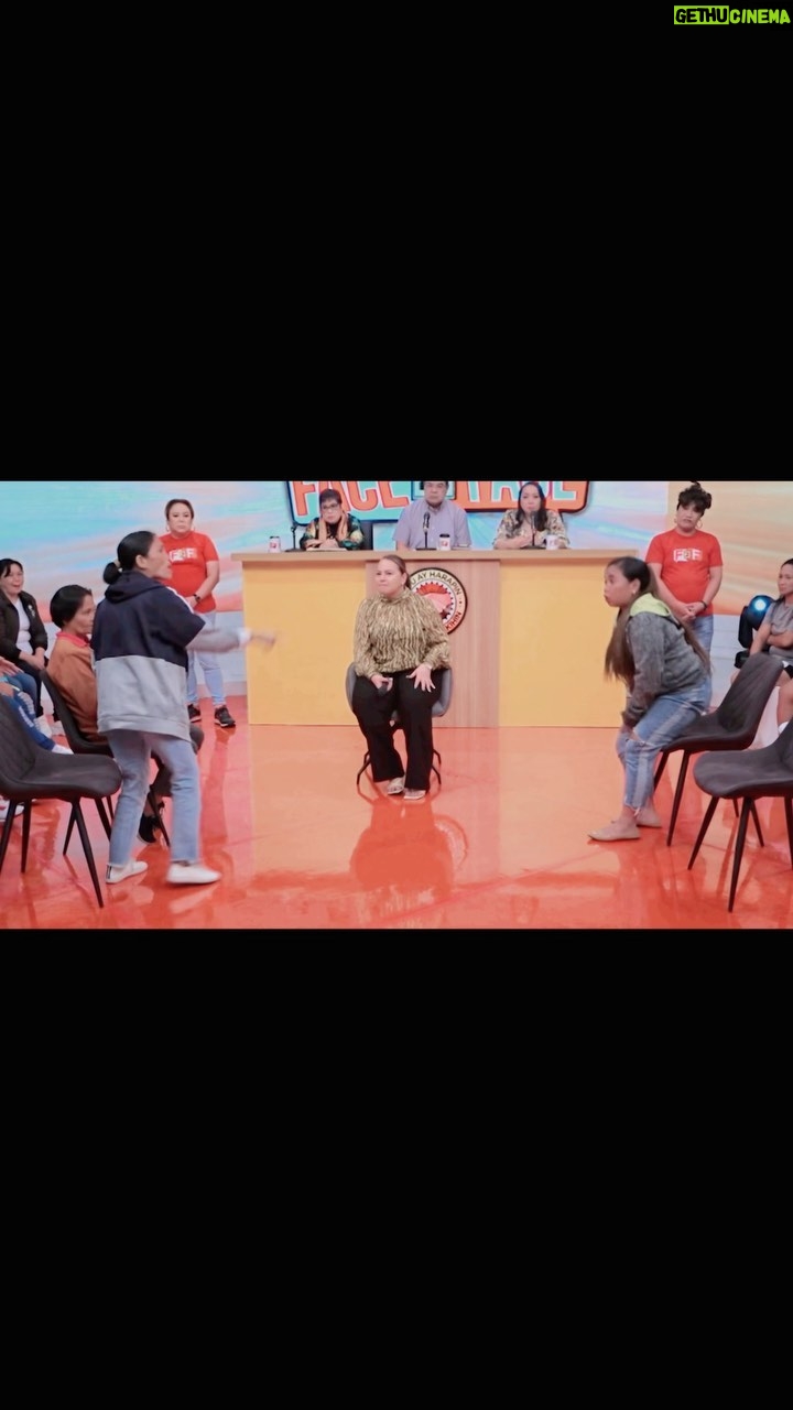 Karla Estrada Instagram - Away bata, nauwi sa ‘grandma’ vs. ‘mama’! Sino nga kaya ang tunay na may sala? Makihusga na sa mainit na tapatang yan sa #Face2Face BUKAS ng 11AM sa TV5 at sa One PH with catch-up airing at 8PM! Maaari ring i-stream ang full episode sa Cignal Play.