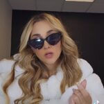 Sherlyn Instagram – Ojala te guste la magia… yo desaparezco los fines de semana!