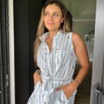 Daniela Calle Instagram - Mi semana: 
1. Foto por mi cuñis @valegarzon que amo.
2. Estrenando mi vestido de @tommyhilfiger con mickey mouse 🥹
3. Say cheese 📸
4. Consintiendo mi piel ✨
5. Saltando con Belina mi guapa ❤️‍🔥🐴 foto: mi amor @poche 
6. Pensando en mi proxima clase de salto probablemente 🫣
7. Convenciendo a mi hermana @julianacallee que se mude a miami🪄
8.😋