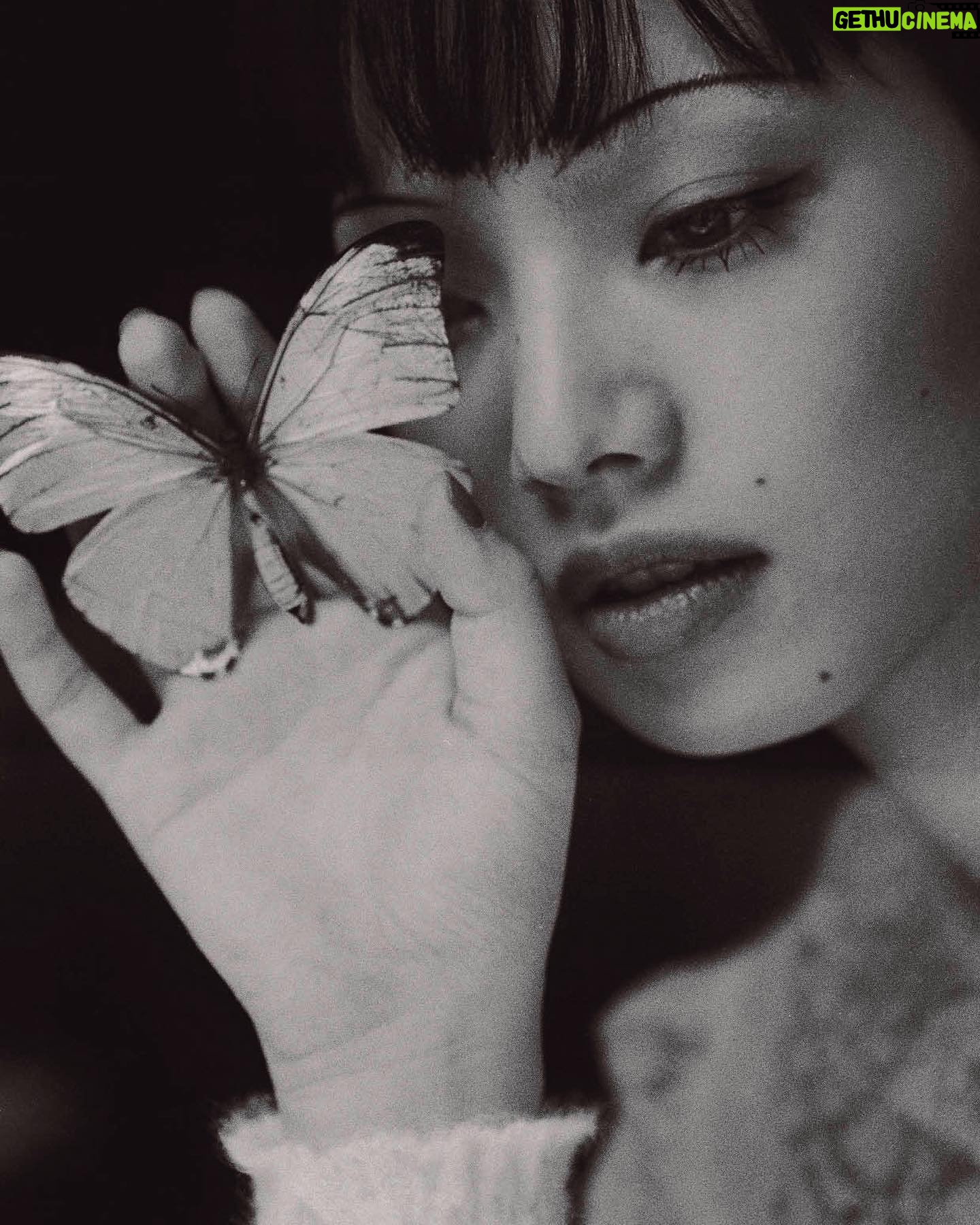 Nana Komatsu Instagram - @harpersbazaarjapan
@chanelofficial 🦋