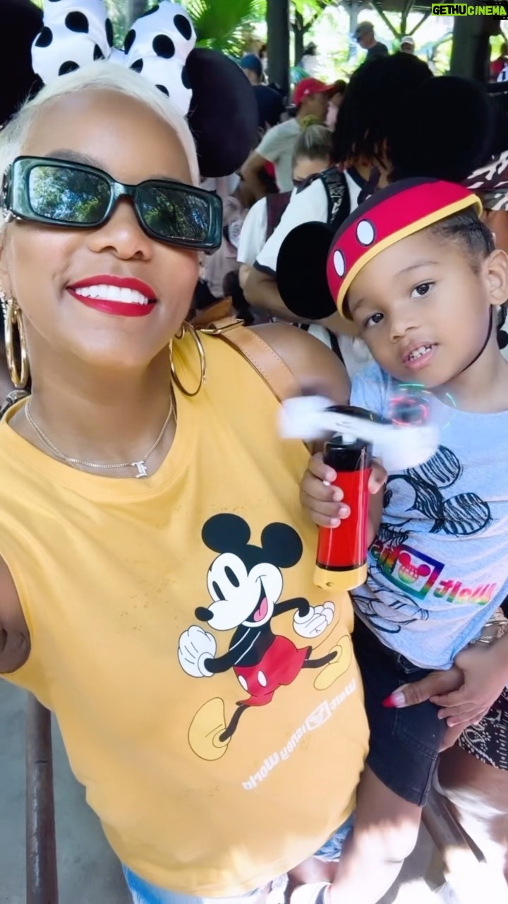 LeToya Luckett Instagram - ✨DISNEY WORLD✨
For TyTy’s birthday we went to his favorite place on earth @waltdisneyworld !! We had THE BEST time!! Y’all the food at Space 220 🤯 AMAZING. Ty & Gigi finally road their 1st “real” rollercoaster & the big kids (the adults) had to ride the classic space mountain. We made the most magical memories!! Thank you Disney for making our magical dreams come true ✨
#DisneyParks @WaltDisneyWorld #WaltDisneyWorld @disneyeats ✨