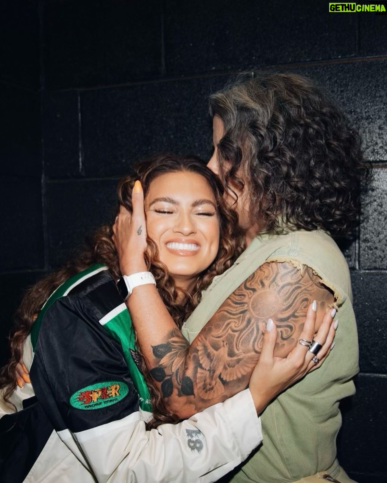 Tori Kelly Instagram - i guess u could say on this tour… i ate. 🍕