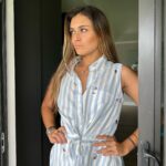 Daniela Calle Instagram - Mi semana: 
1. Foto por mi cuñis @valegarzon que amo.
2. Estrenando mi vestido de @tommyhilfiger con mickey mouse 🥹
3. Say cheese 📸
4. Consintiendo mi piel ✨
5. Saltando con Belina mi guapa ❤️‍🔥🐴 foto: mi amor @poche 
6. Pensando en mi proxima clase de salto probablemente 🫣
7. Convenciendo a mi hermana @julianacallee que se mude a miami🪄
8.😋