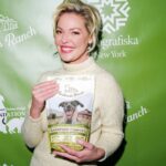 Katherine Heigl Instagram - Thrilled to attend the opening event for the “Best In Show: Pets In Contemporary Photography” exhibition at @fotografiska.newyork last night with @badlandsranchpets Blown away by the talent of the 25 artists and how they've captured the essence of our beloved pets in culture. And... meeeting some of the furry attendees? Absolute highlight!!

Every ticket sold supports the work of the @jasonheiglfoundation Visit from now through January 2024 to experience mesmerizing images and make a difference for animals in need! #BestInShow #FotografiskaNY #NewYork 

Stylist: @debswatson
Photography: Ben Rosser/BFA.com