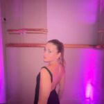 Nicole Wallace Instagram - #VFNO 💖✨x @voguespain 

Thanks @ineslorenzo @verenabt  y a todo mi equipo siempre 🫂 gracias x acompañarme