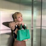 Mei Nagano Instagram - ・
Day 3🤎🤎🤎
FirenzeのPrada Valvignaに☺︎
とてもワクワクする時間でした👗👜
お楽しみに🐏