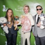 Katherine Heigl Instagram - Thrilled to attend the opening event for the “Best In Show: Pets In Contemporary Photography” exhibition at @fotografiska.newyork last night with @badlandsranchpets Blown away by the talent of the 25 artists and how they've captured the essence of our beloved pets in culture. And... meeeting some of the furry attendees? Absolute highlight!!

Every ticket sold supports the work of the @jasonheiglfoundation Visit from now through January 2024 to experience mesmerizing images and make a difference for animals in need! #BestInShow #FotografiskaNY #NewYork 

Stylist: @debswatson
Photography: Ben Rosser/BFA.com