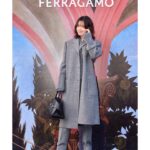 Han Hyo-joo Instagram - @ferragamo
@_maximiliandavis_

#ferragamo
#ferragamoss24