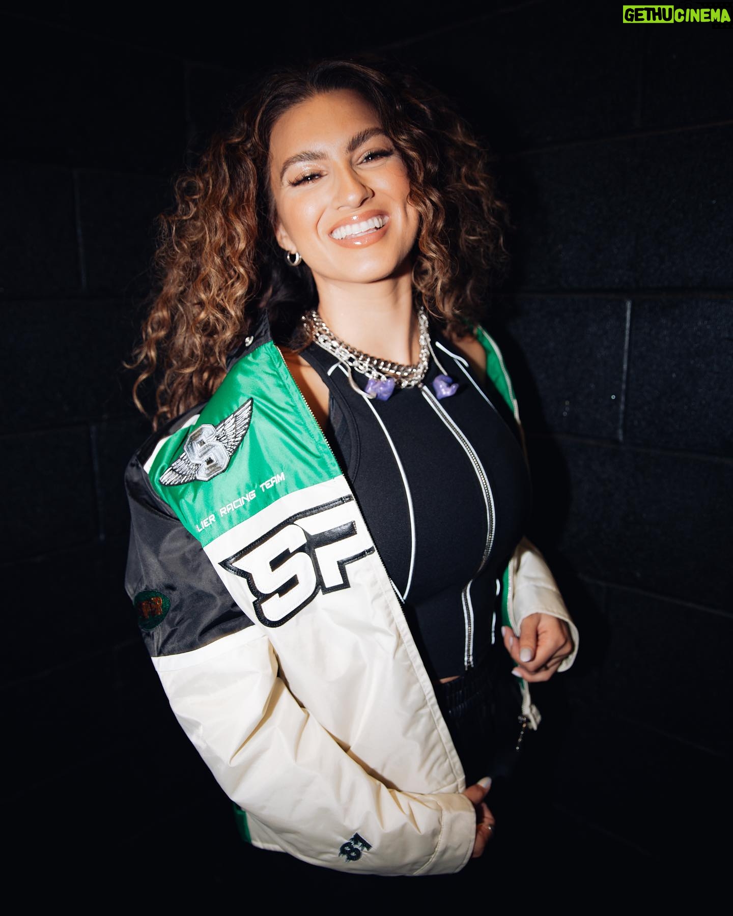 Tori Kelly Instagram - i guess u could say on this tour… i ate. 🍕