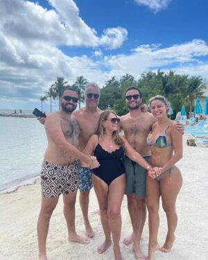 Susana Vieira Instagram - Família!!! ❤️ Maior felicidade do mundo 🌍