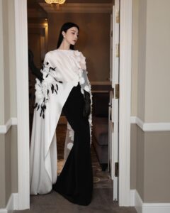 Fan Bingbing Instagram - The opening ceremony of the 71st San Sebastián International Film Festival, in San Sebastián, Gipuzkoa, Spain. #SSIFF #71SSIFF

👗 @georgeschakraofficial, styled by @wishgui3 and @_christopherbu_ 
💄💇🏻‍♀️ @huyiyin8
📸 @yuanyizhang

Coordinated by: @jerseychong @randcpmk (@missbega) @chrisprapha @babezoooooooe @mattie_ma