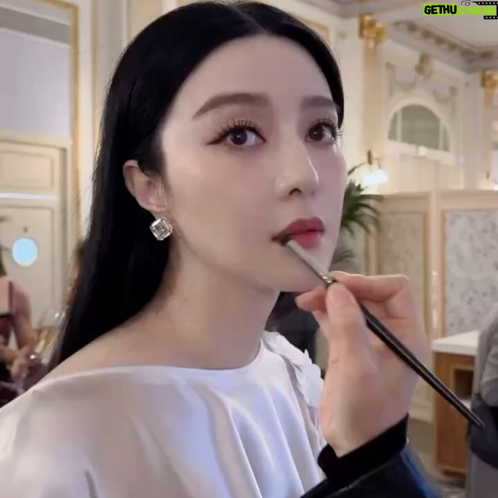 Fan Bingbing Instagram - The opening ceremony of the 71st San Sebastián International Film Festival, in San Sebastián, Gipuzkoa, Spain. #SSIFF #71SSIFF
👗 @georgeschakraofficial, styled by @wishgui3 and @_christopherbu_
💄💇🏻♀️ @huyiyin8
📸 @yuanyizhang
Coordinated by: @jerseychong @randcpmk (@missbega) @chrisprapha @babezoooooooe @mattie_ma