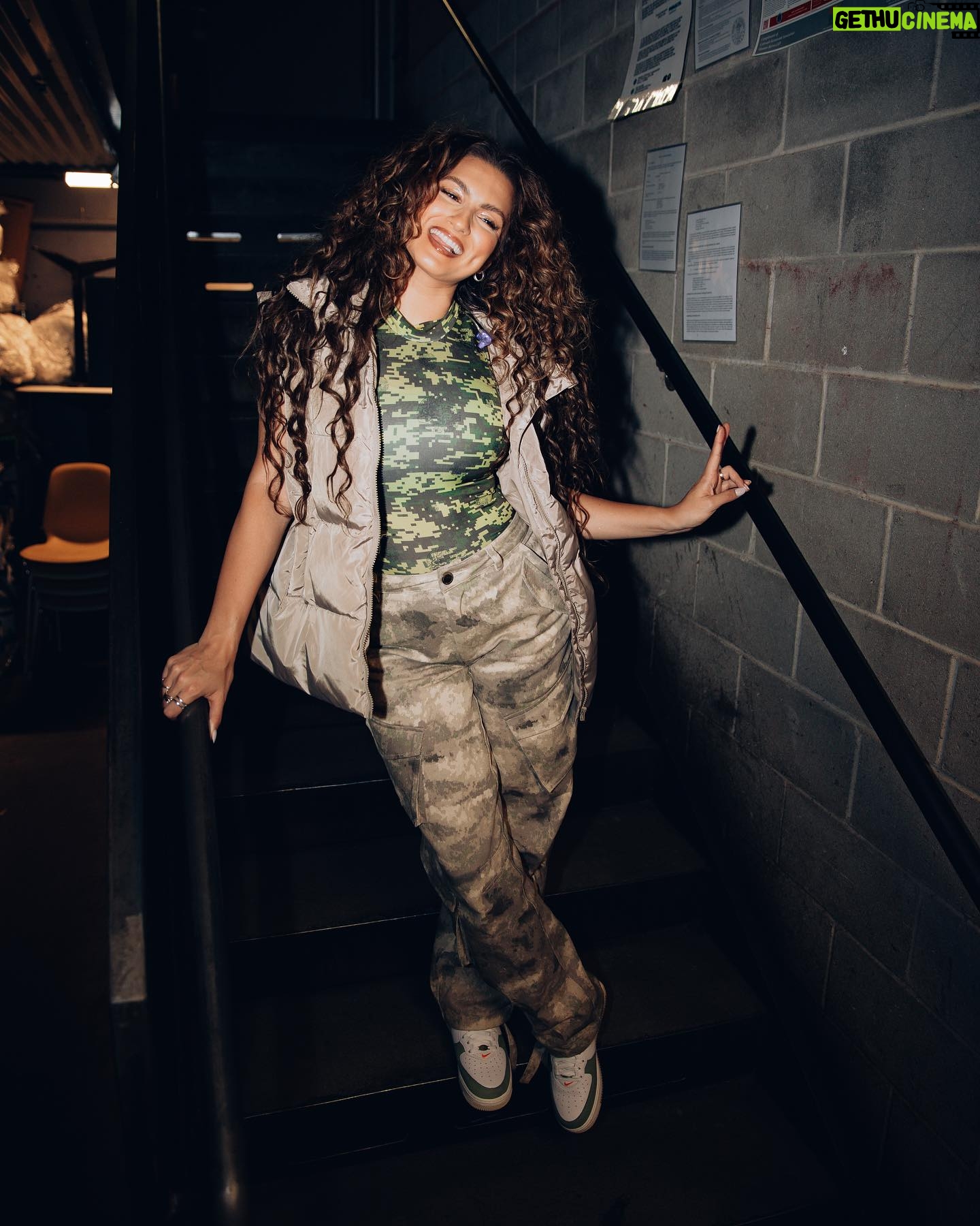 Tori Kelly Instagram - mOre PaSsiOn moRe EneRgY