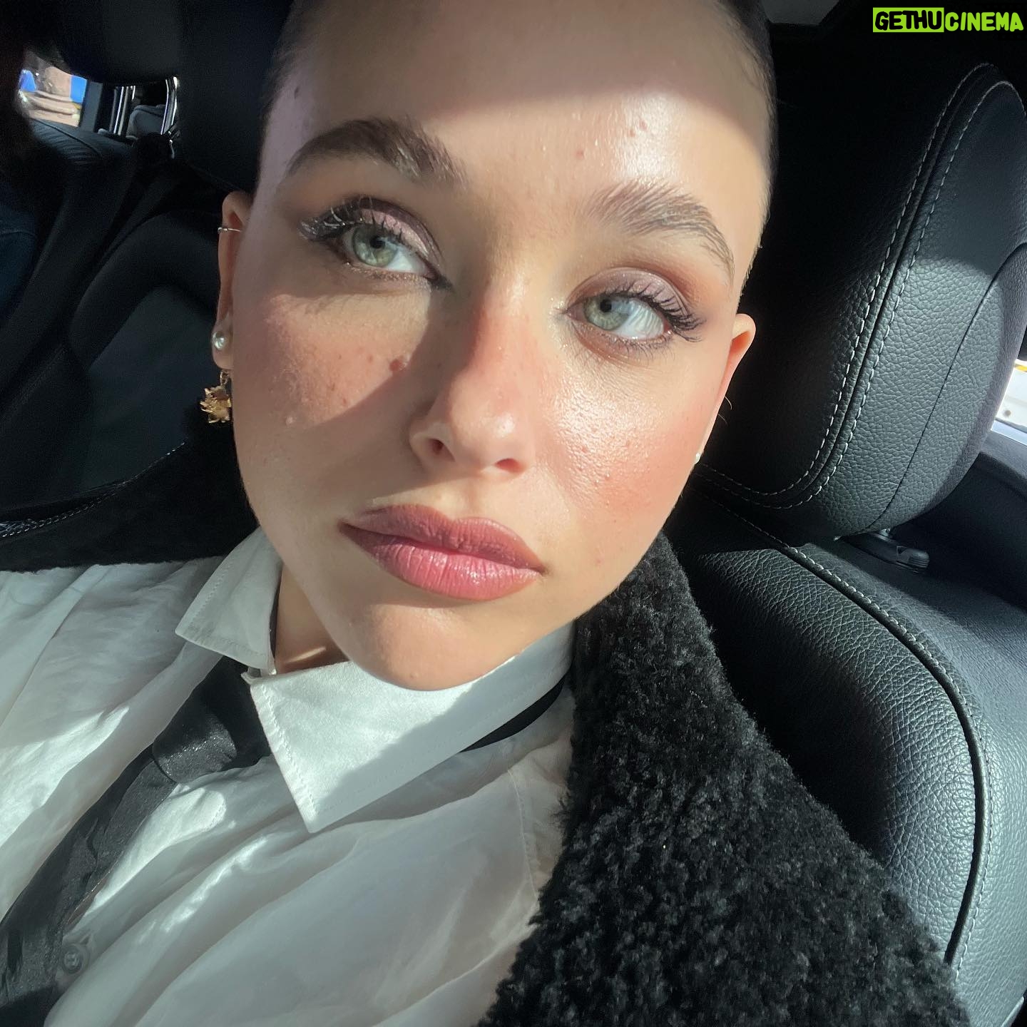 Nicole Wallace Instagram - Thank you @dior @mariagraziachiuri 🖤 it was an honor #StarsinDior #DiorSS24 #pfw