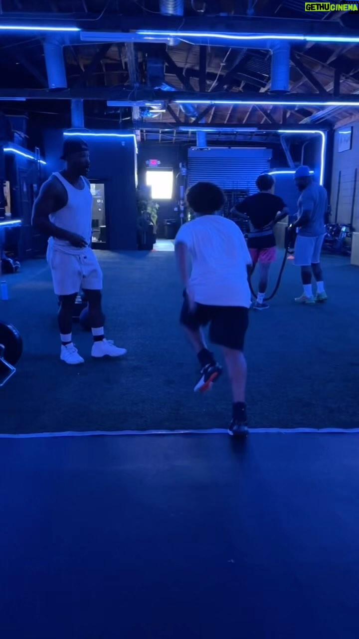 Nia Long Instagram - Let’s get it Big Kez!!! Thank you @michaelmyersfit week 4 and he’s just getting started. Thank you for making my baby smile! JJ!!! @msjeanettejenkins you already know!!!! It takes a village. 😘