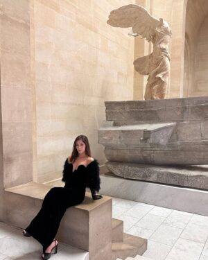 Georgina Amorós Instagram - A very special soirée at the Louvre @lancomeofficial 🖤 #LancomexLouvre 

Grateful for this beautiful dress by @redondobrand 🌹
Makeup @boscomontesinos