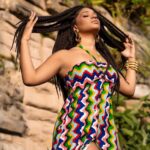 Juliana Alves Instagram - Quantos graus por aí?! 🌡️☀️

Fotos @marciofariasfoto 
Make @tittovidal 
Stylist @garandrastyle
Ensaio @canalextra_ 

#rio40graus #twistbraids