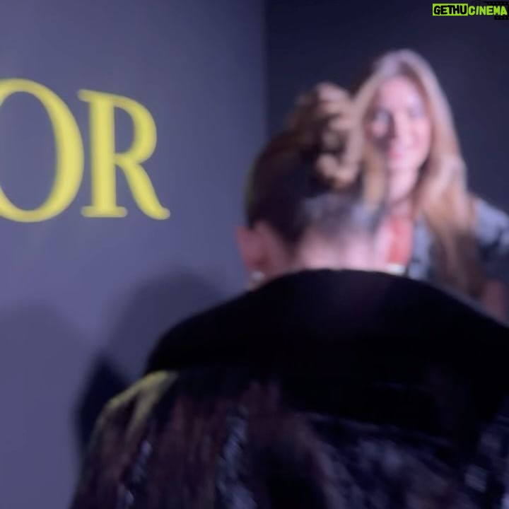 Nicole Wallace Instagram - Thank you @dior @mariagraziachiuri 🖤 it was an honor #StarsinDior #DiorSS24 #pfw