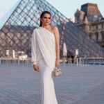 Karla Souza Instagram – Lancôme x Louvre @lancomeofficial #lancomemx #lancomexlouvre 

Dress @andrespajon
