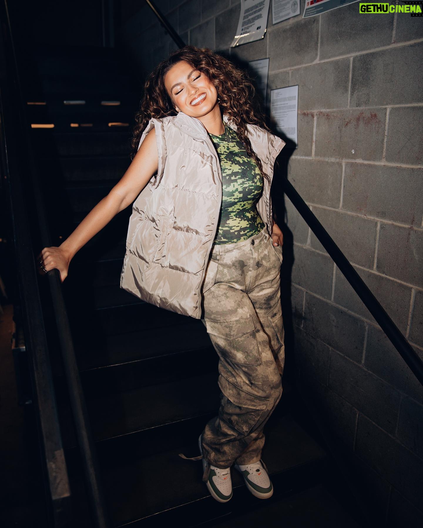 Tori Kelly Instagram - mOre PaSsiOn moRe EneRgY