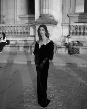Georgina Amorós Instagram - A very special soirée at the Louvre @lancomeofficial 🖤 #LancomexLouvre 

Grateful for this beautiful dress by @redondobrand 🌹
Makeup @boscomontesinos