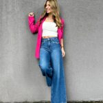 Jésica Cirio Instagram - LOOK PARA LA PEÑA 🌟

La  Peña de Morfi fué una fiesta. 🥳 Nos visitaron @abelpintos @los_totora @elenarogerreal @maggie.cullen @fmsarg ¡Artistas increíbles! 🙌🏻 ¿Cuál fue tu parte favorita del programa? 😃

Como siempre, les comparto mi look:

⚡️ @sweetoficial 
⚡️ @rickysarkany 
⚡️ @marcelohigh 
⚡️ @marianbescosmkp