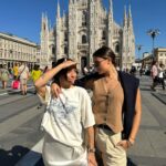 Daniela Calle Instagram - 🇮🇹🥰

1. Lake como   un conjunto vintage que encontramos hace unas semanas
2. Pasta   room service = ❤️‍🔥 
3. Antes del evento al que vinimos a Milan.
4. Ni idea 
5. Encontraron el parecido? 
6.❤️🥰
7. Esperando el tren. (Dato curioso: casi nos subimos a un tren que iba a suiza, en vez de Milan🤦🏻‍♀️) 
8.🍉